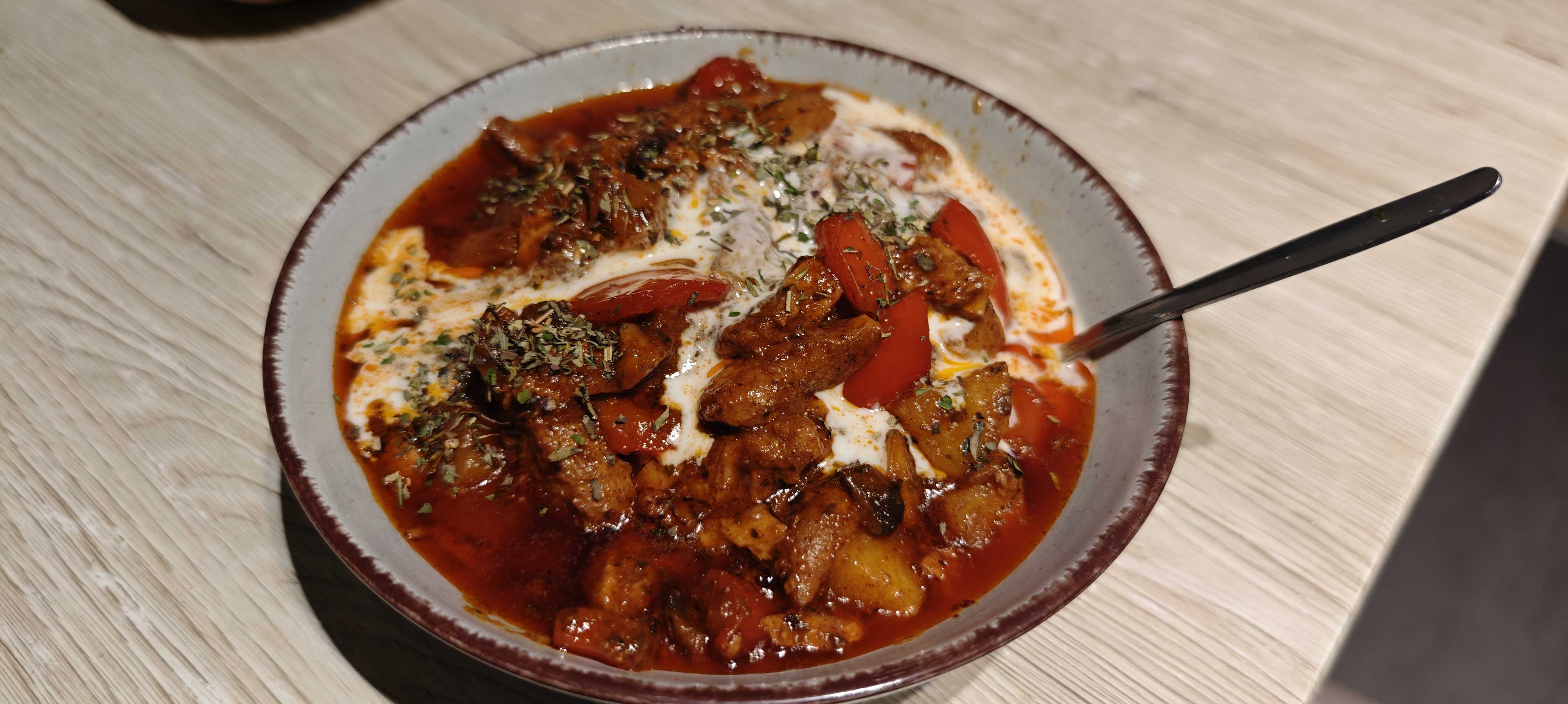 Vegane Gulaschsuppe