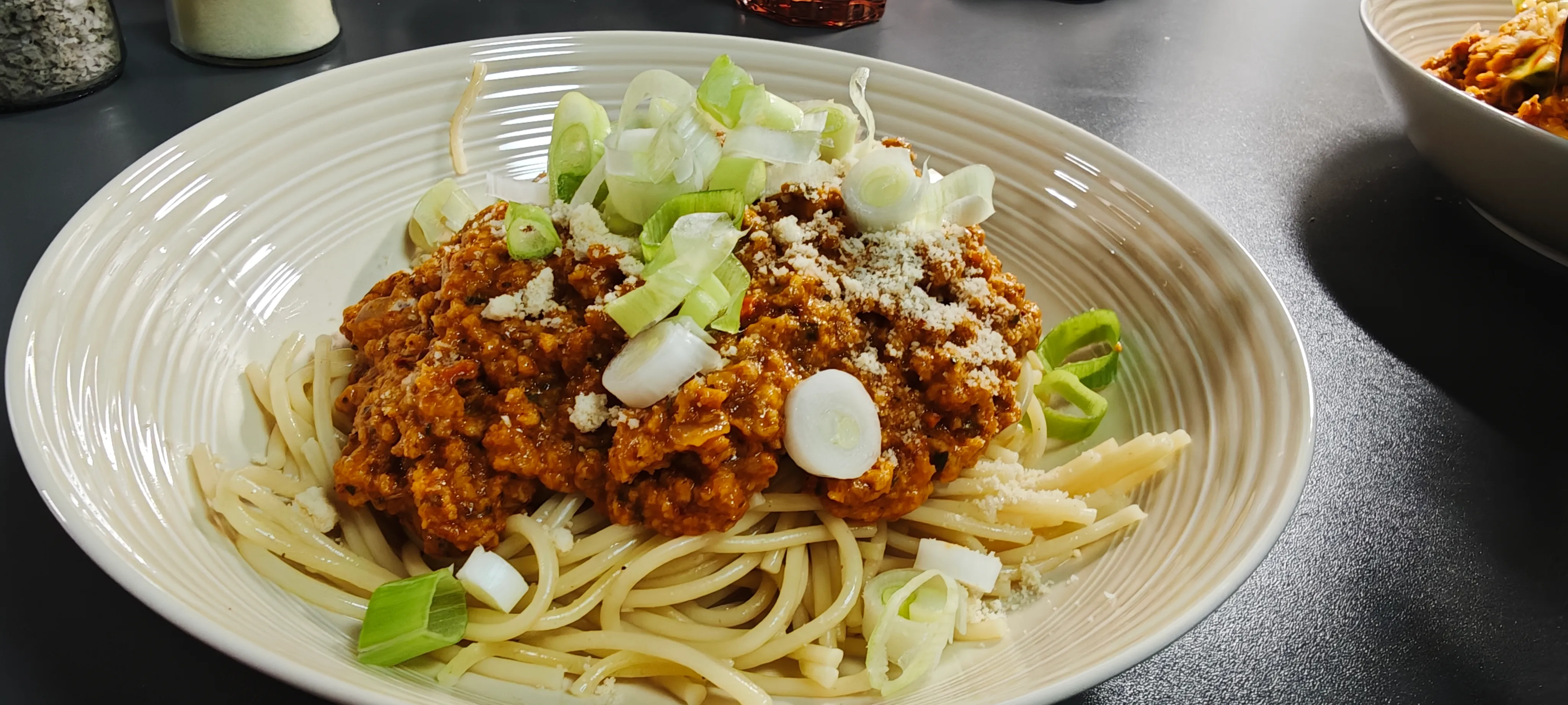 Käsige Bolognese